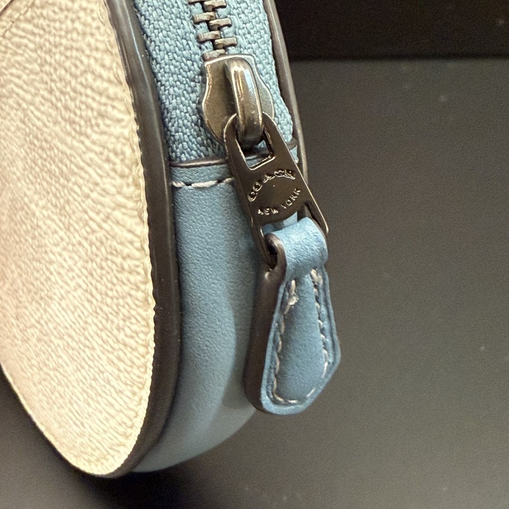 Coach Rexy Surfing Dinosaur Round Coin‎ Case Leather Rare Japan Exclusive - Picture 4 of 11